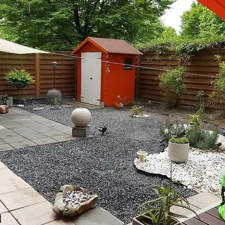 Garden Paradise,flat Near Messe Apartmán